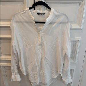 Banana Republic Classic White Button Down Shirt